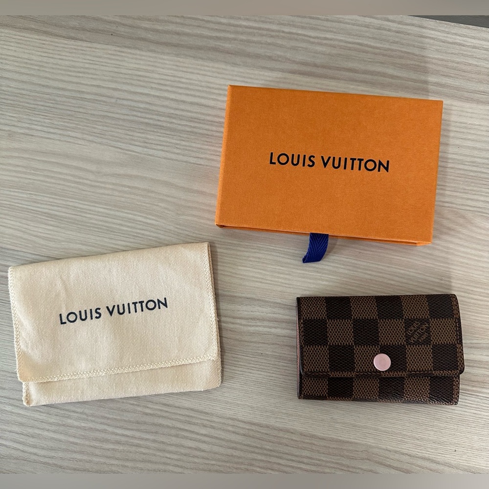 Louis Vuitton Key Holder - Picture 8 of 8